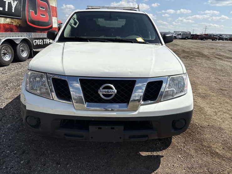 2017-nissan-frontier-image-5