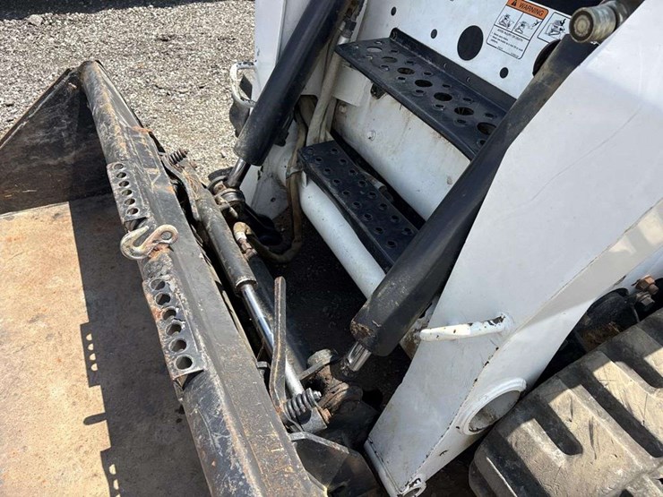 bobcat-t250-image-11