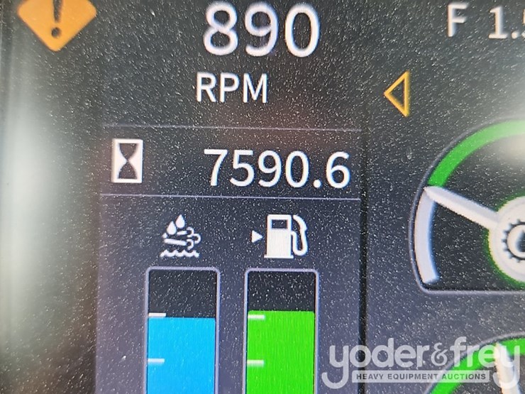 2022-deere-750l-image-35