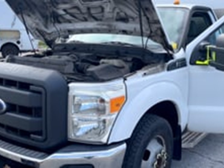 2013-ford-f350-image-9