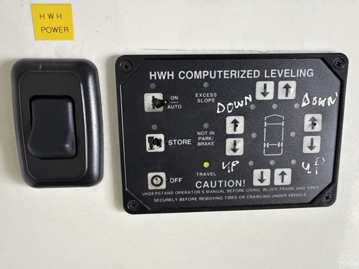 1999-isuzu-npr-image-22