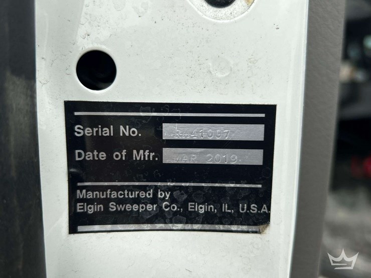 2019-freightliner-m2-106-image-8