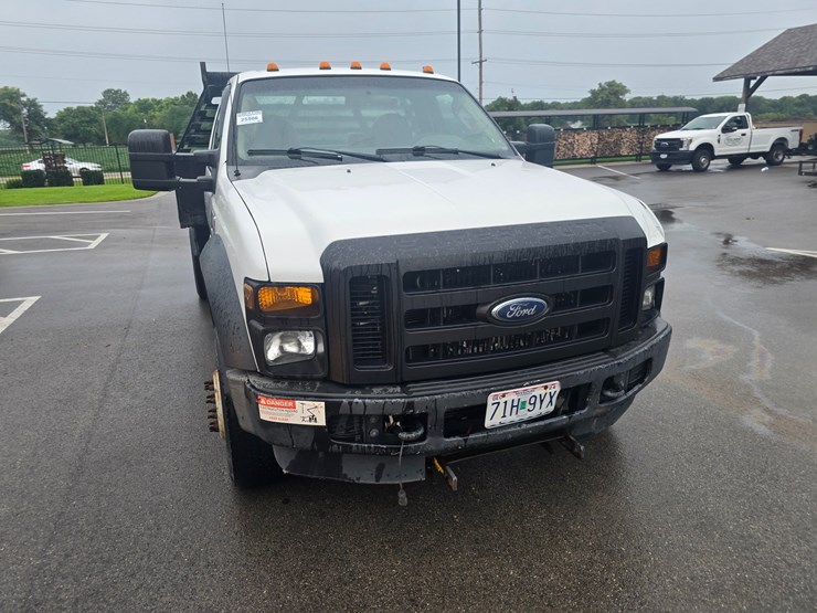 2008-ford-f550-image-22
