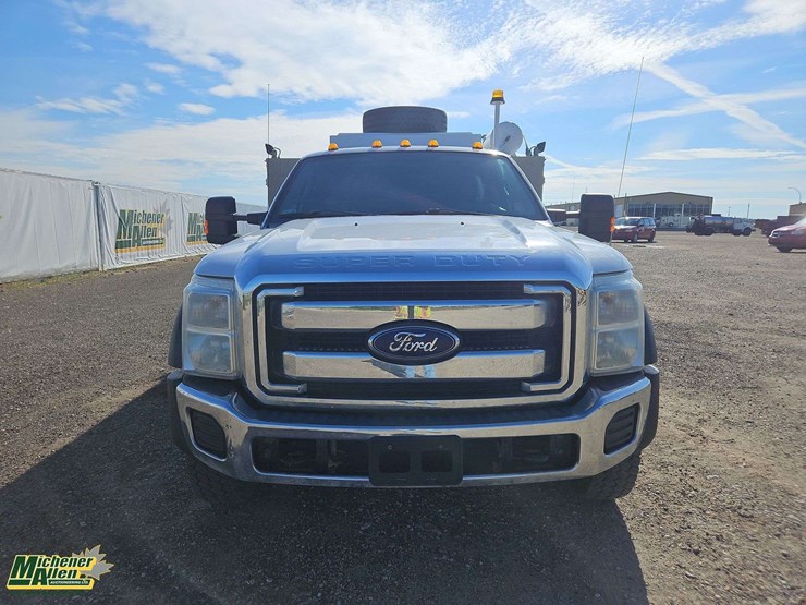 2013-ford-f550-image-16