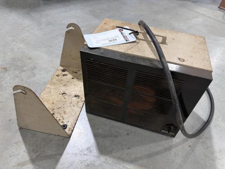 electric-wall-mount-garage-heater-image-1