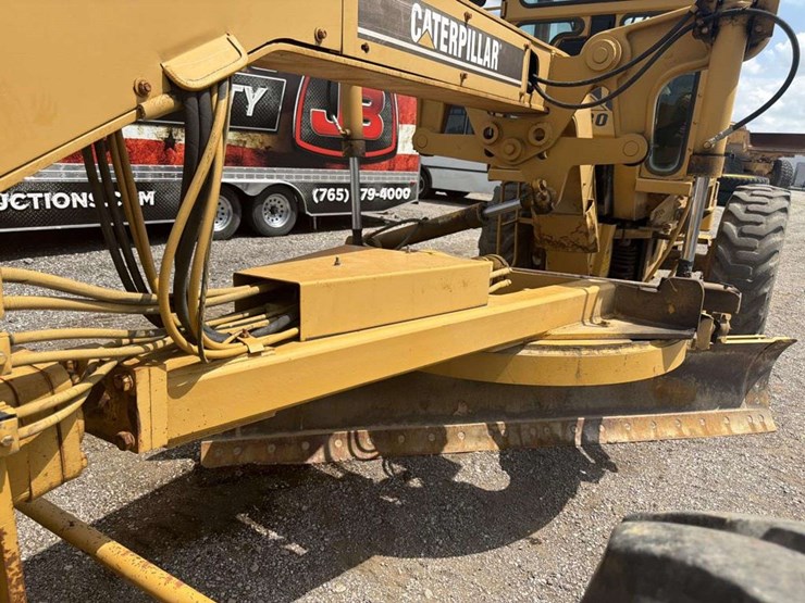 caterpillar-r80-image-15