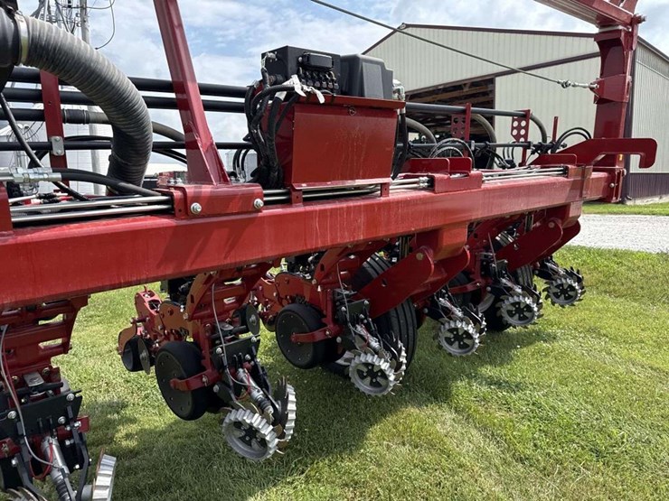 case-ih-2150-image-33
