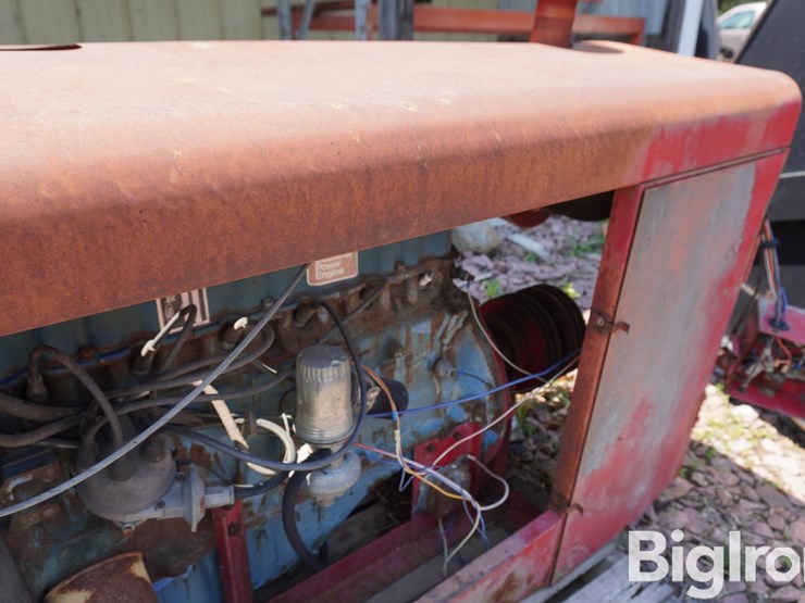 versatile-400-ford-200-engine-&-parts-image-13