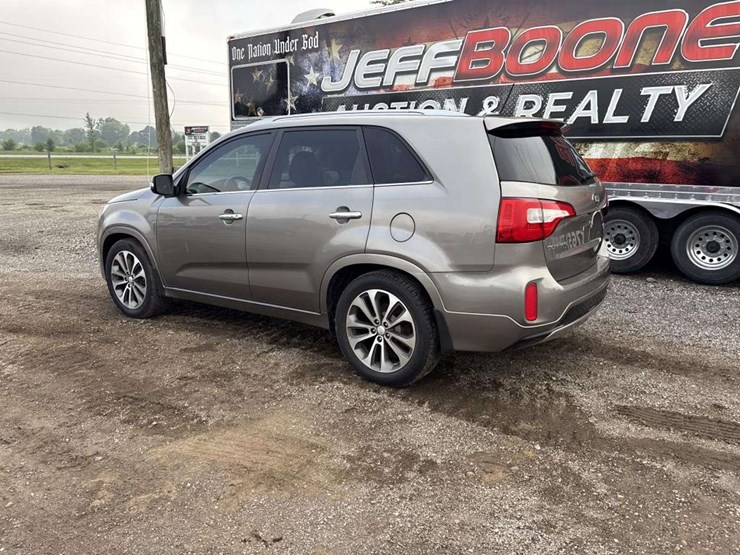 2014-kia-sorento-sx-image-2