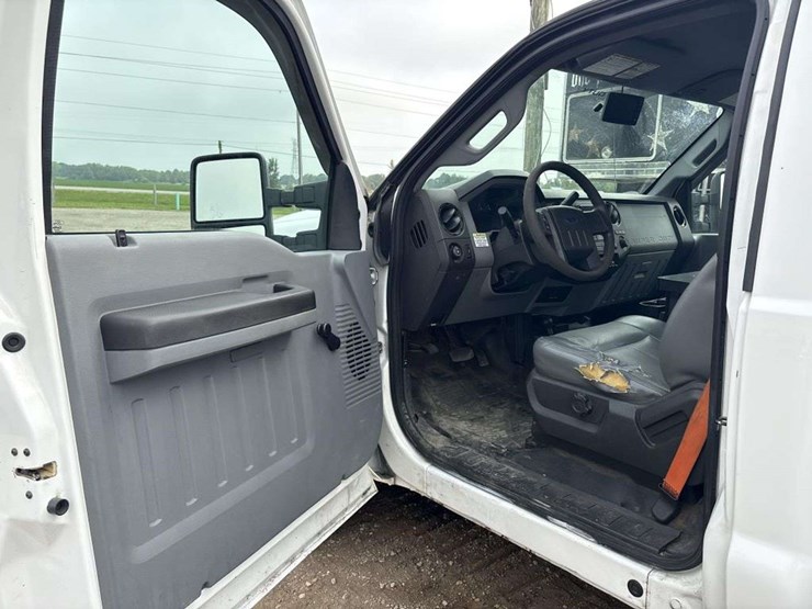 2013-ford-f350-image-12