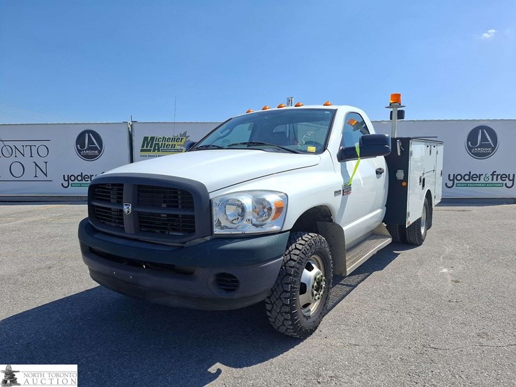 2008-dodge-ram-3500-image-1