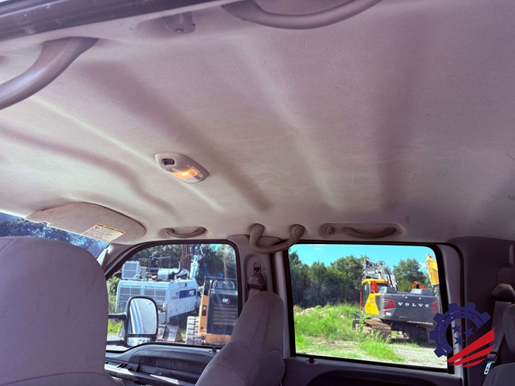 2006-ford-f550-xlt-sd-image-93