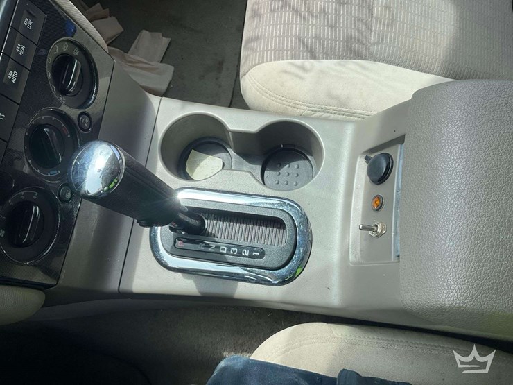 2006-ford-explorer-image-18