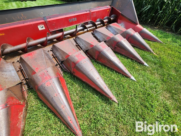case-ih-1063-image-13