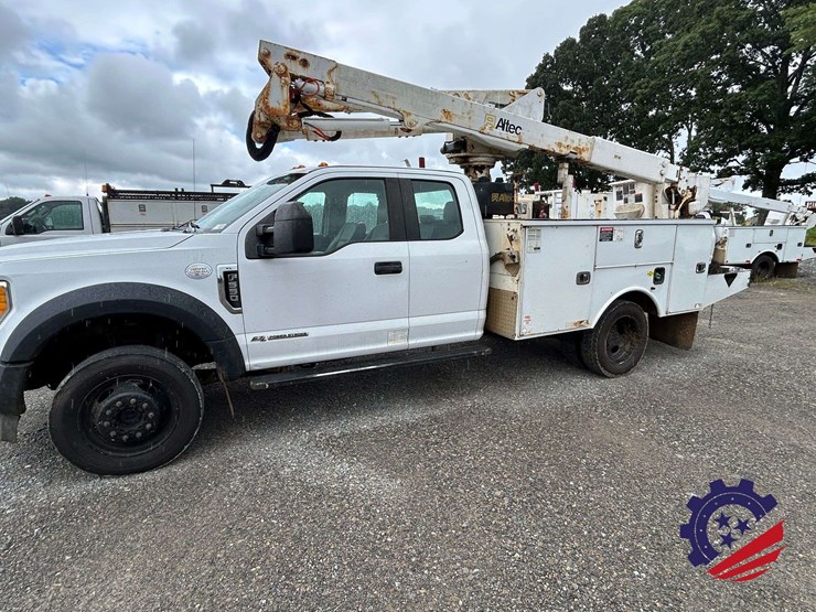 2017-ford-f550-xl-image-1