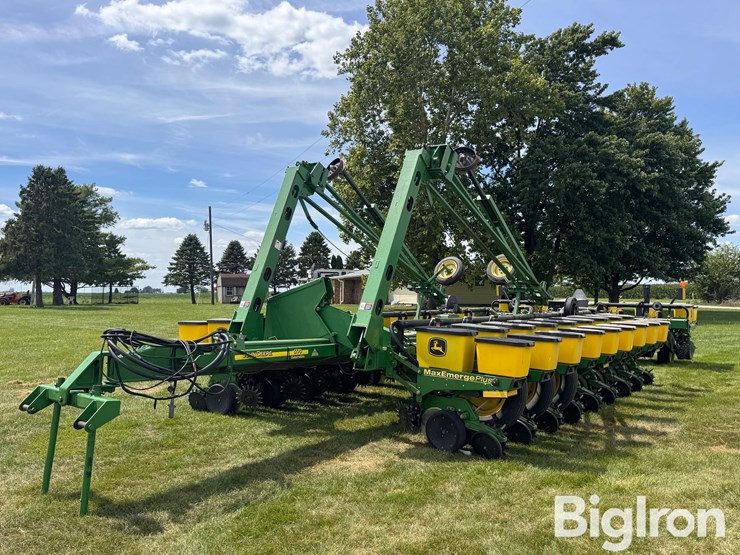 2003-john-deere-1770-image-1