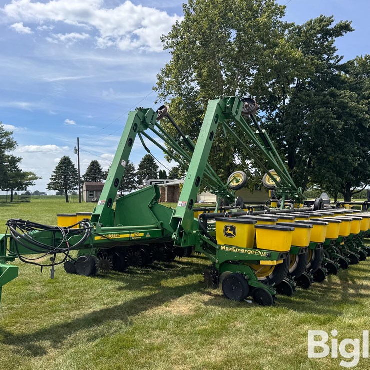 2003 JOHN DEERE 1770