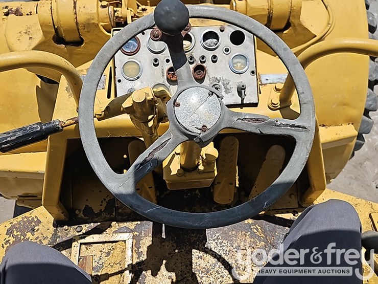 caterpillar-950-image-28