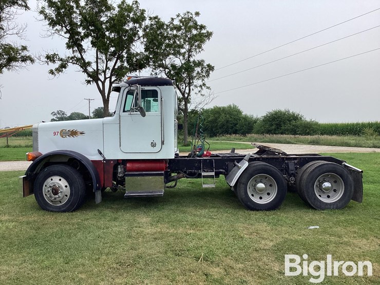 1997-peterbilt-379-image-8