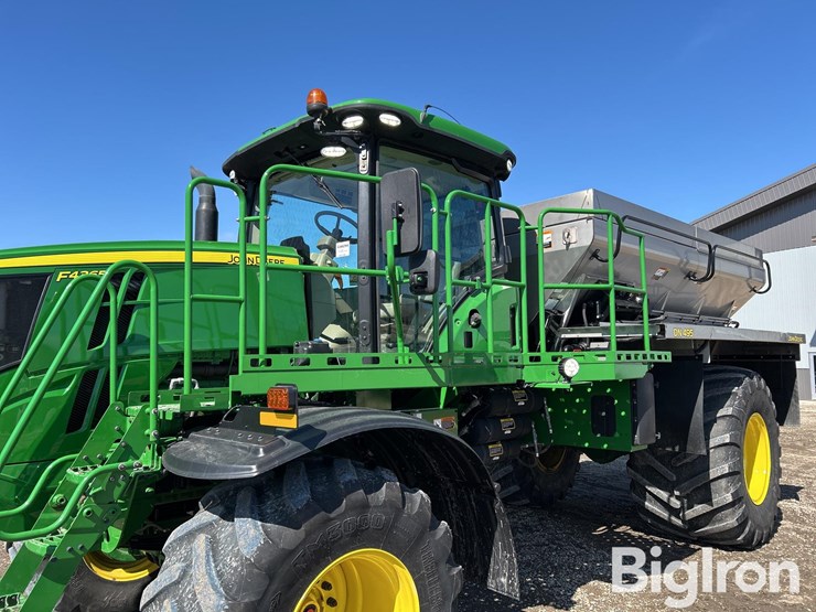 2021-john-deere-f4365-image-19