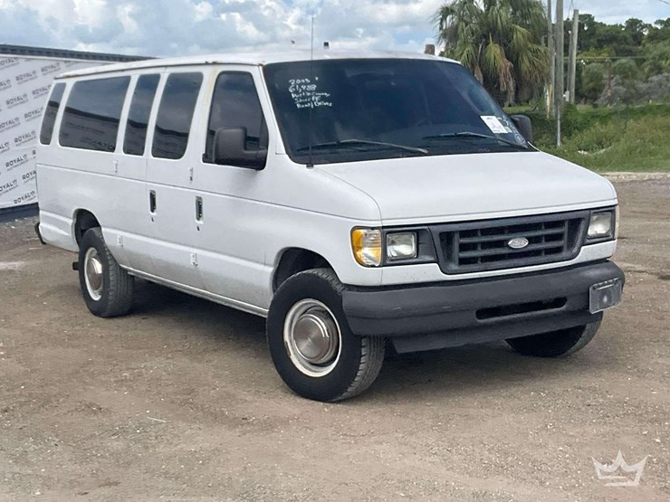 2003-ford-e350-image-2
