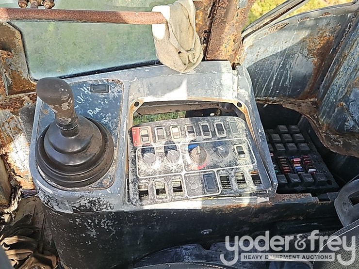 deere-624h-image-27