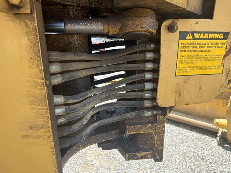 caterpillar-r80-image-23