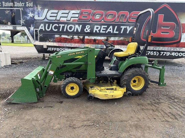 john-deere-2210-image-2
