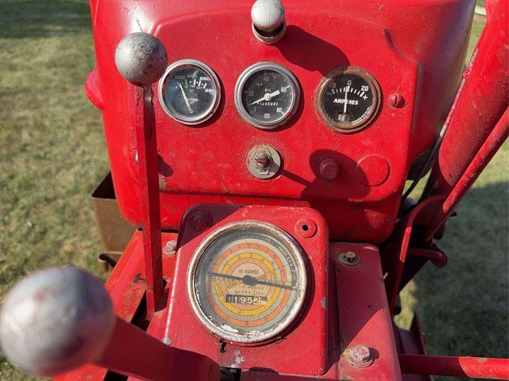 massey-ferguson-444-image-39
