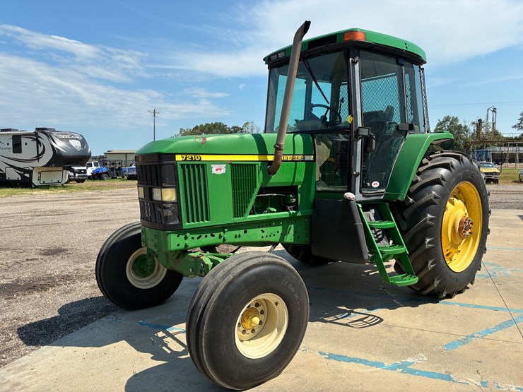 john-deere-7210-image-6