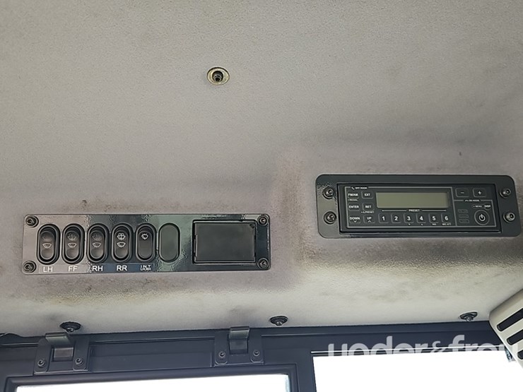 2023-komatsu-d39px-24-image-32
