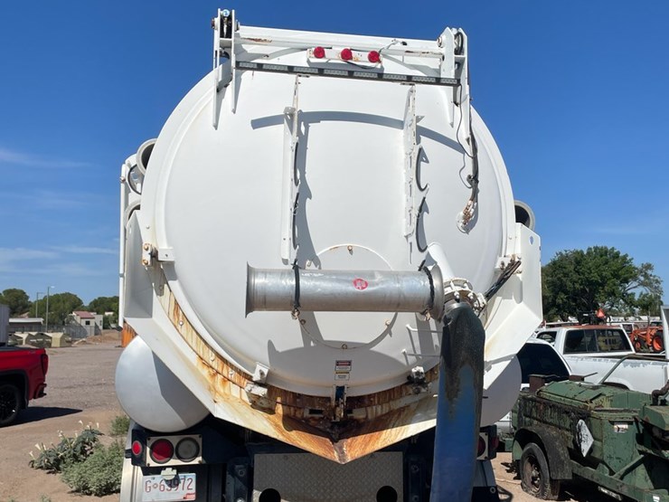 2005-vactor-2100-image-5