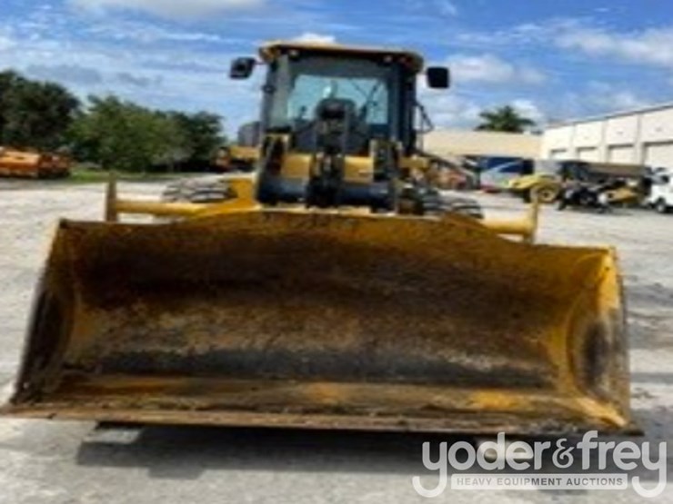 2023-deere-444p-image-3