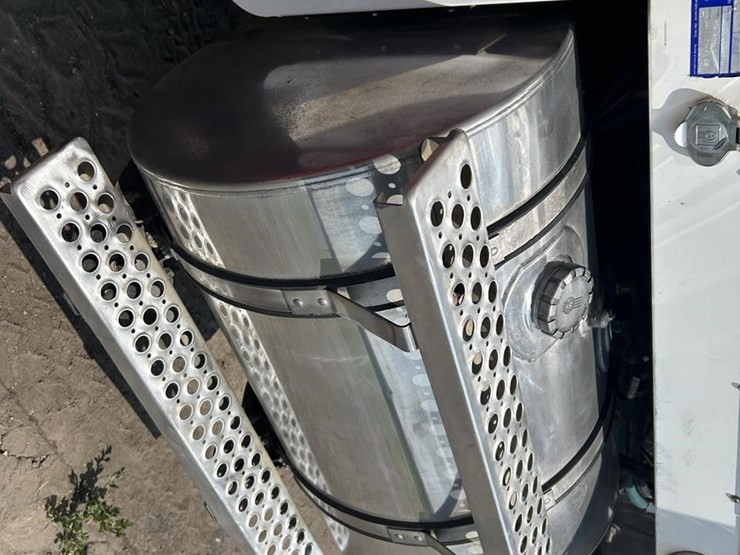 2007-kenworth-w900-image-11