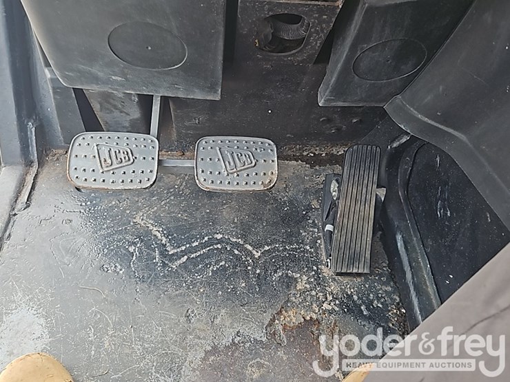 2017-jcb-510-56-image-26