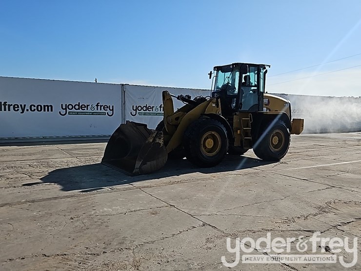 2023-caterpillar-920-image-2