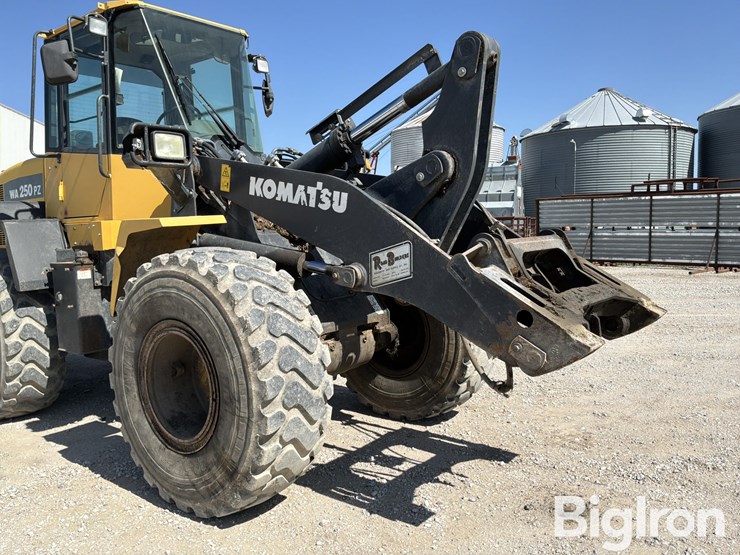 2011-komatsu-wa250pz-6-image-14
