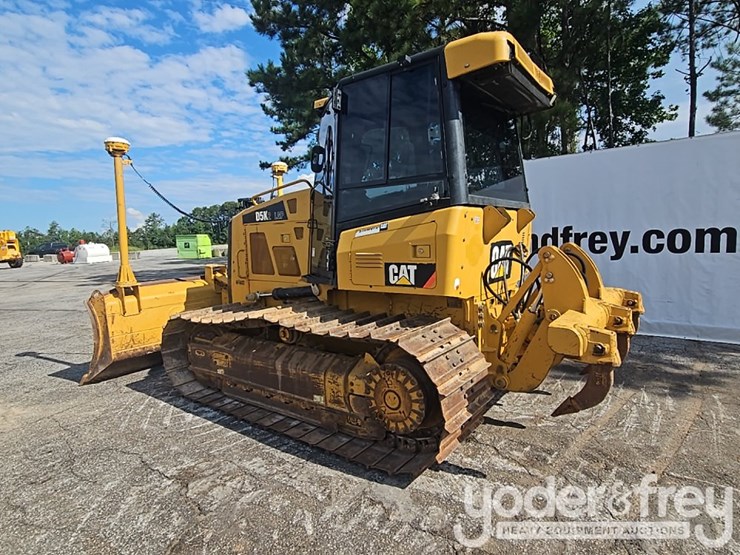 2015-caterpillar-d5k2-lgp-image-3