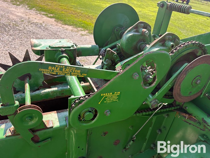 john-deere-24t-image-15
