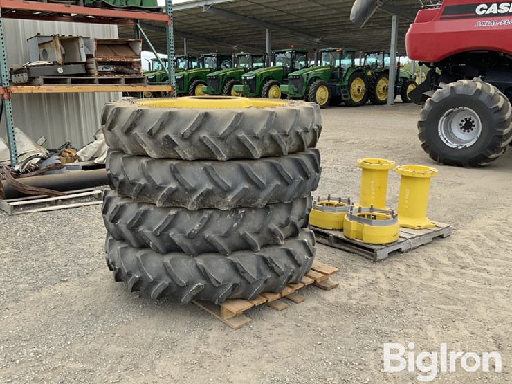john-deere-8235r-image-3