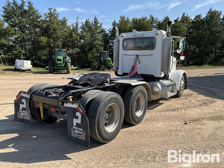 2005-peterbilt-378-image-5