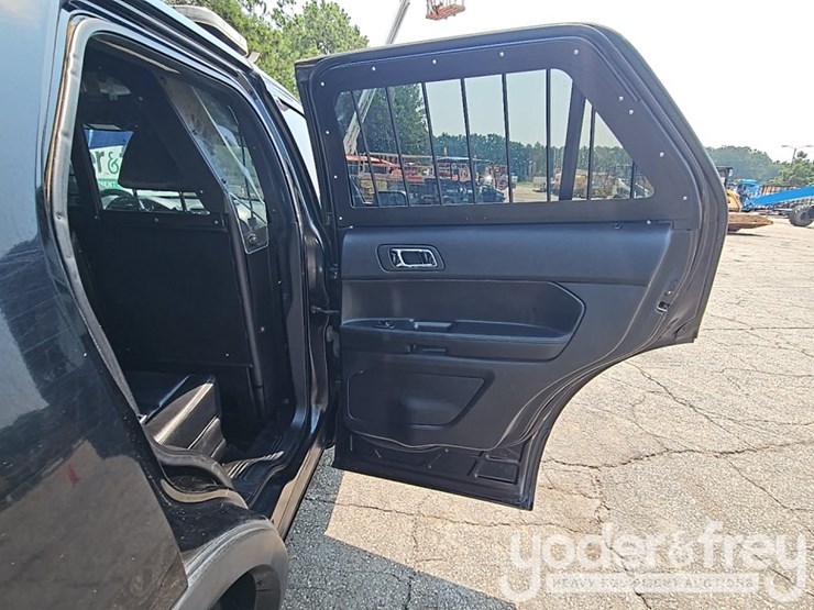 2017-ford-explorer-xlt-image-28