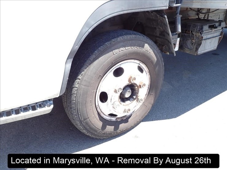 1999-isuzu-npr-image-15