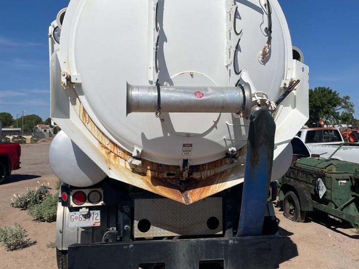 2005-vactor-2100-image-29