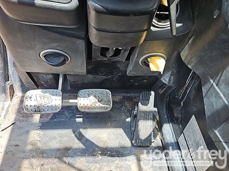 2016-jcb-510-56-image-32