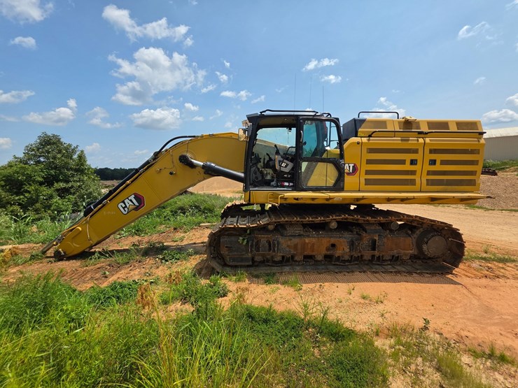 2023-caterpillar-374-image-5