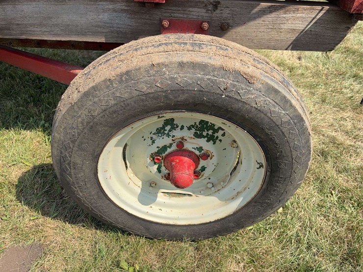 flare-box-wagon-with-hoosier-spreader-image-26