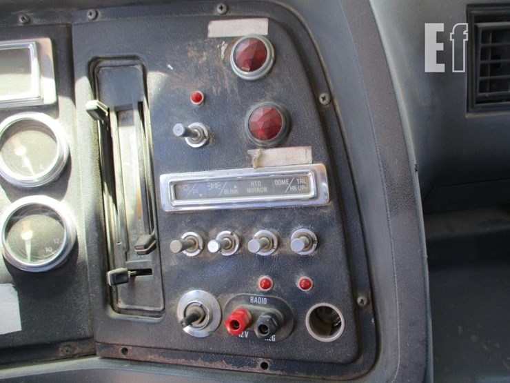 1995-ford-ln8000-image-12