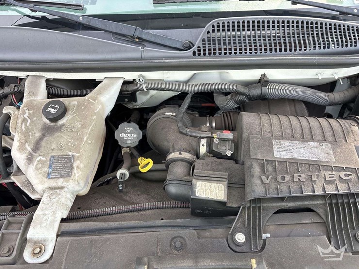2017-chevrolet-express-2500-image-7
