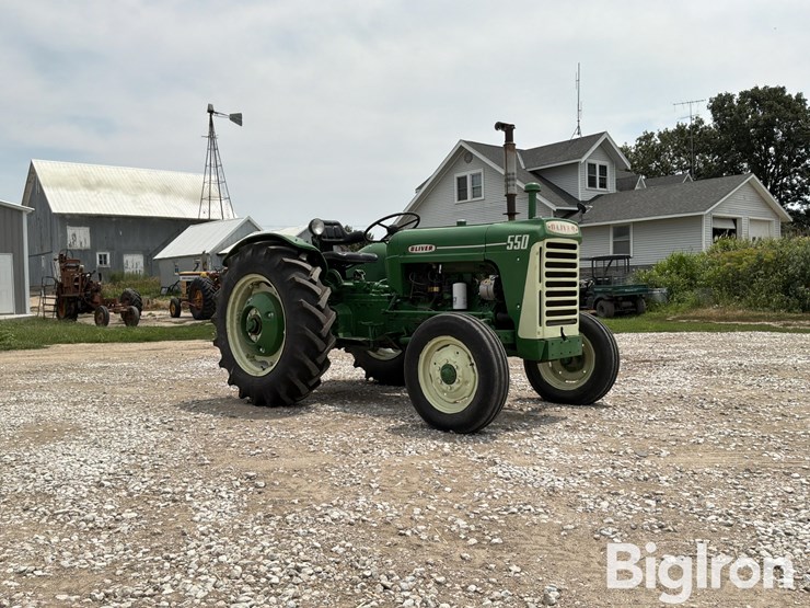 1960-oliver-550-image-3